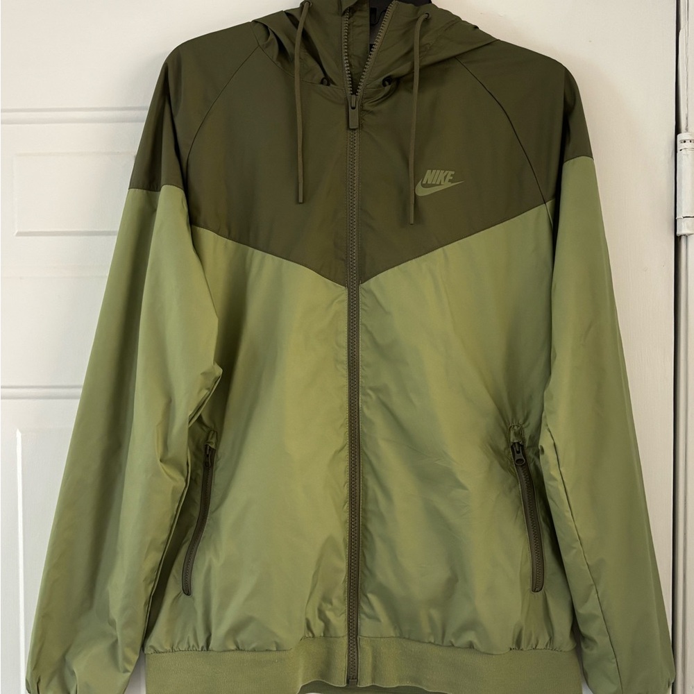 Nike Sportswear Windrunner Men’s Olive Two-Tone Hooded Jacket Size Medium